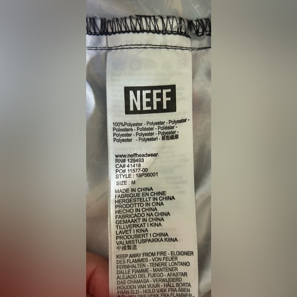 Neff Daily Hot Tub Shorts Size Medium NWOT - Picture 4 of 7